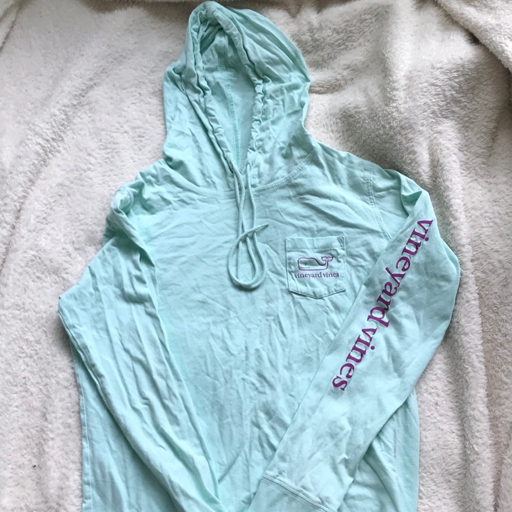 vineyard vines long sleeve with drawstring hood